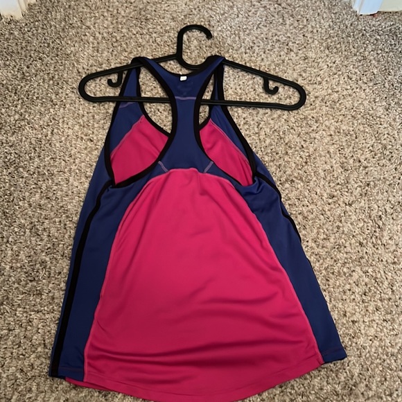 nike dri-fit tank top - Picture 2 of 3